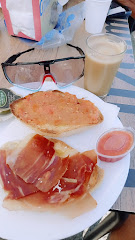 Cafetería Pastelería La Alacena