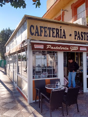 Pastelería, Obrador y Cafetería CURRO