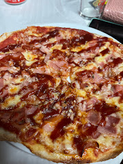 PIZZERIA YERBABUENA