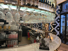 Restaurante LUCERO · Barra y Mantel