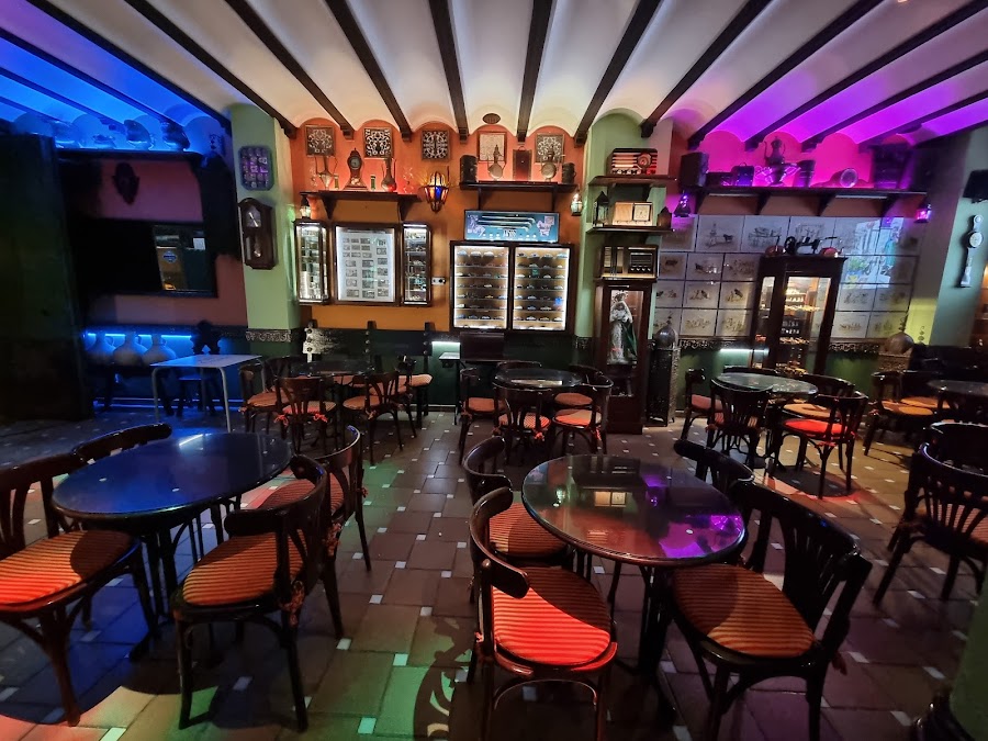 Bar Coyote