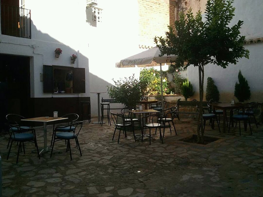 Bar D'Vinos