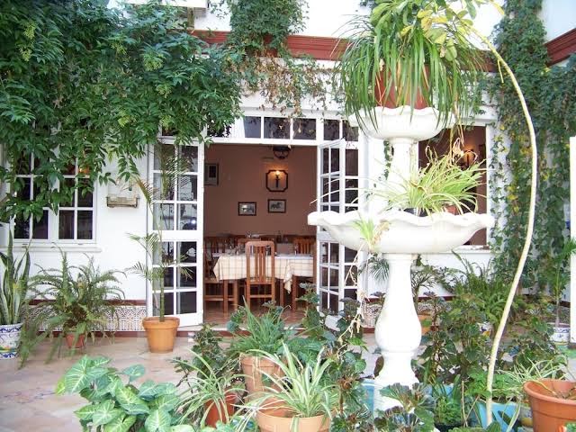 Hostal Restaurante Lirio