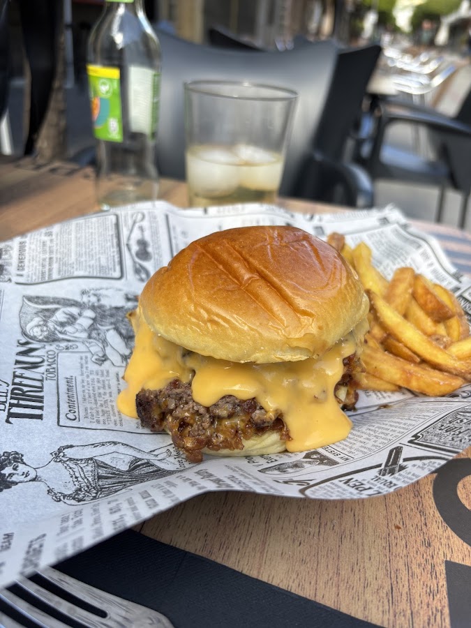 Mapache Burger