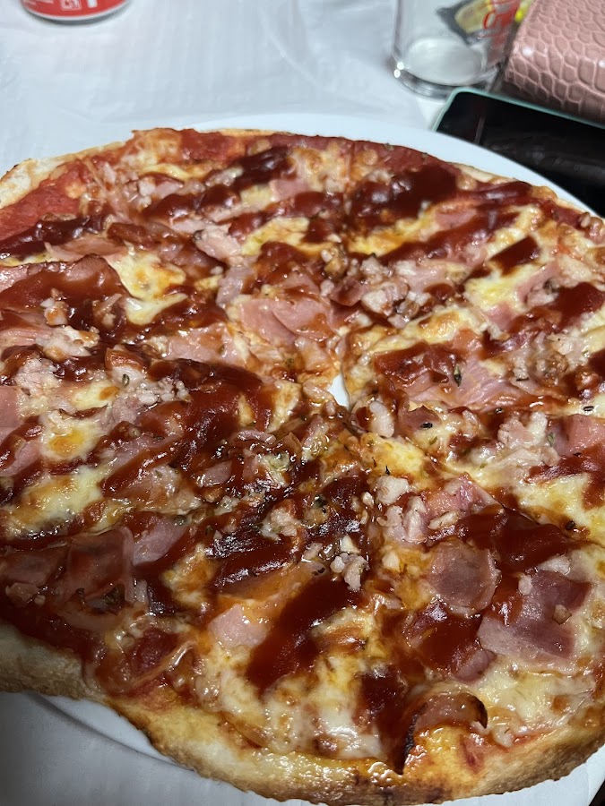 PIZZERIA YERBABUENA