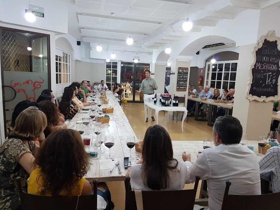 Restaurante Cien Vinos Natural Food